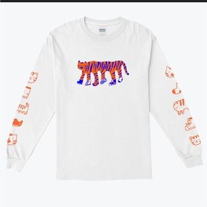 Tiger shoe shirt